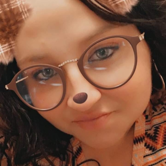 Meet your Posher, Crystal - Picture 1 of 1